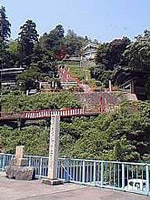 船着場から見上げたところ。