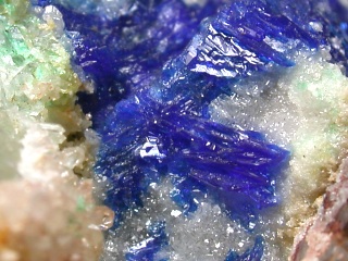 青鉛鉱