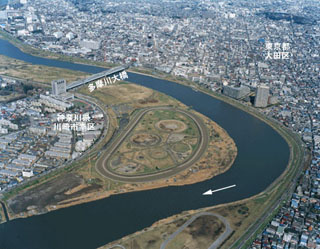 国道１号線多摩川大橋付近　（東京都大田区・神奈川県川崎市）