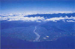 空から見た黒部川扇状地