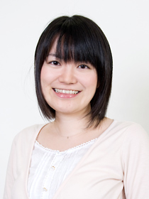 上田初美