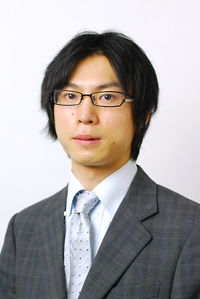 横山泰明