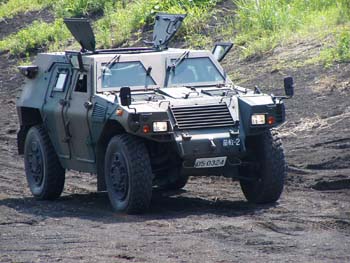 軽装甲機動車