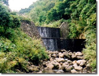 万内川四号堰堤