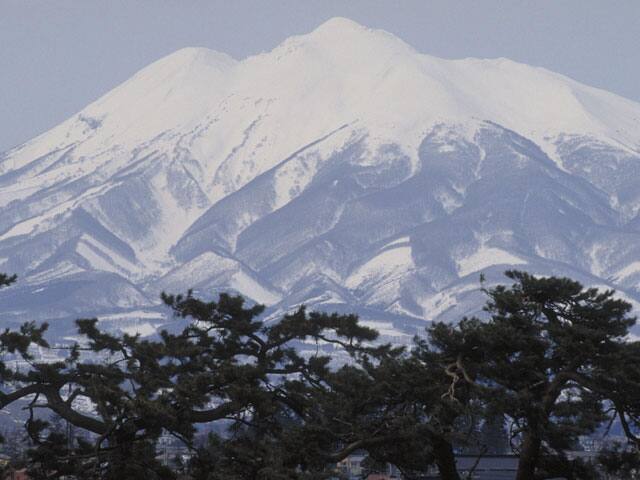 岩木山とは何？ わかりやすく解説 Weblio辞書