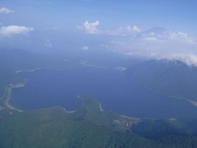 本栖湖の画像
