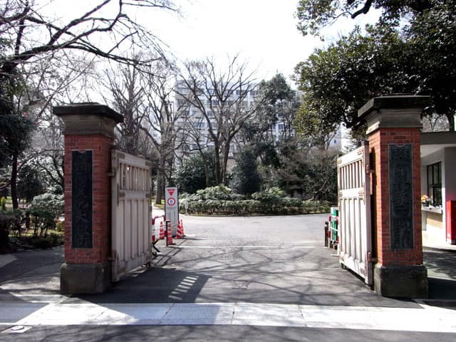 学習院大学の画像