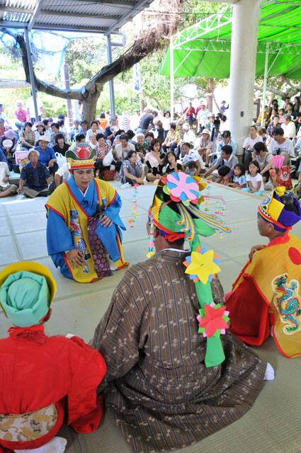 八月踊りの画像