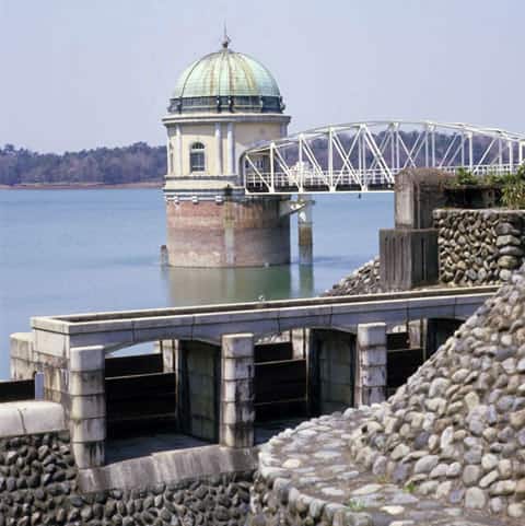取水塔の画像