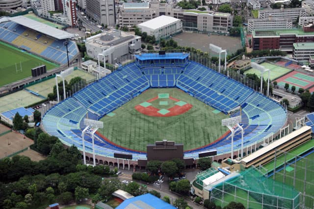 神宮球場の画像
