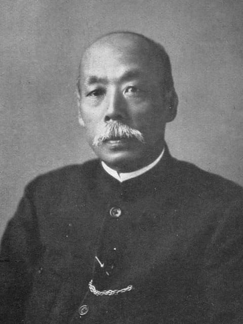 秋山定輔の画像