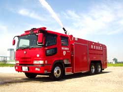 大型化学車