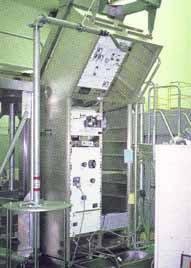 工場で製作中の大型均熱炉