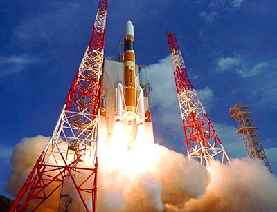 H-IIAロケット試験機1号機の打ち上げ(種子島宇宙センター)