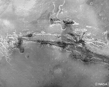 火星の赤道付近を東西に走る「マリネス渓谷」
