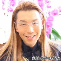 假屋崎省吾の画像