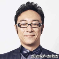 角田晃広の画像