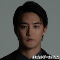 白石隼也の画像