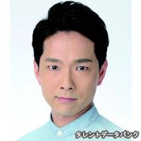 石原由宇の画像