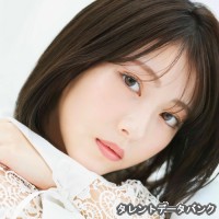 浜辺美波の画像