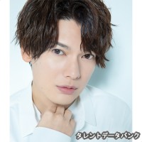 崎山つばさの画像