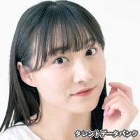 山崎里彩の画像