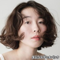 下道千晶の画像